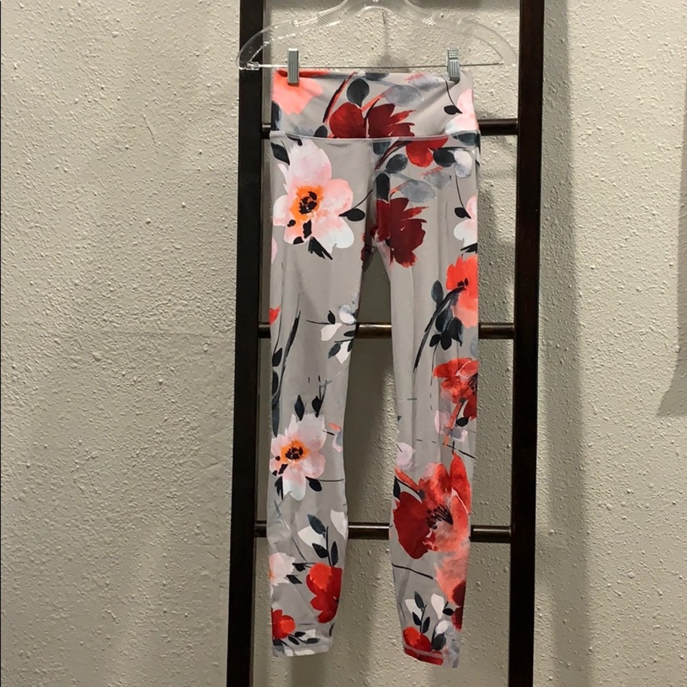 Gray floral fabletics leggings